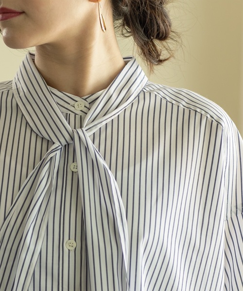 OPAQUE.CLIP（オペークドットクリップ）の「◆2way ボリュームスリーブオーバーボウタイシャツ 【洗濯機洗い可】（シャツ/ブラウス・レディース・ブルー系7/ブラック/ホワイト系3/オフホワイト・00）」の17枚目の写真