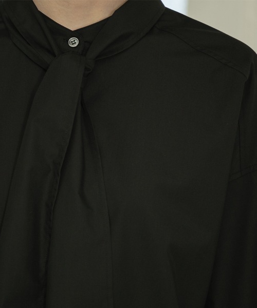 OPAQUE.CLIP（オペークドットクリップ）の「◆2way ボリュームスリーブオーバーボウタイシャツ 【洗濯機洗い可】（シャツ/ブラウス・レディース・ブルー系7/ブラック/ホワイト系3/オフホワイト・00）」の13枚目の写真