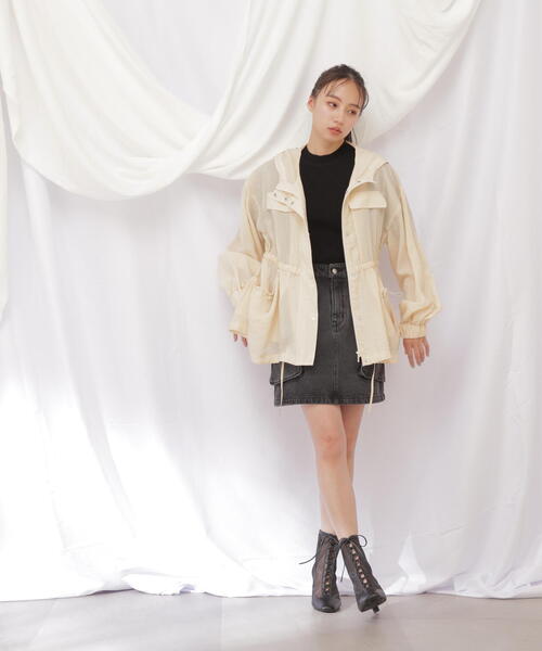 JILL by JILL STUART（ジルバイジルスチュアート）の「◇ナイロンシアーブルゾン（ブルゾン・レディース・ベージュ/ホワイト/ブルー・SMALL/MEDIUM）」の19枚目の写真