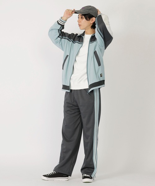 DOUBLE NAME(ダブルネーム)の「レトロ配色ライン トラックジャケット(ジャージ・レディース・ベージュ/ブルー・FREE)」の21枚目の写真