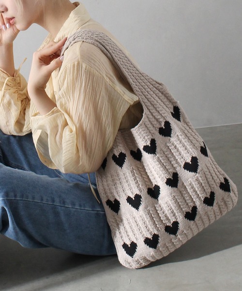 SpRay（スプレイ）の「ハートジャガードトートバッグ（トートバッグ・レディース・アイボリー/ベージュ/グリーン/ホワイト系その他/ブルー/ブラック・FREE）」の4枚目の写真