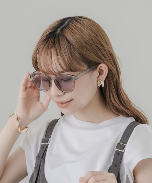 SMELLY（スメリー）の「クリアフレームサングラス（メガネ・レディース・グレー/イエロー・-）」の6枚目の写真