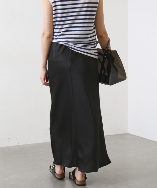 IENA（イエナ）の「《追加7》ダブルサテンスカート（スカート・レディース・ネイビー/ホワイト系その他/ブラック・34/40/38/36）」の11枚目の写真