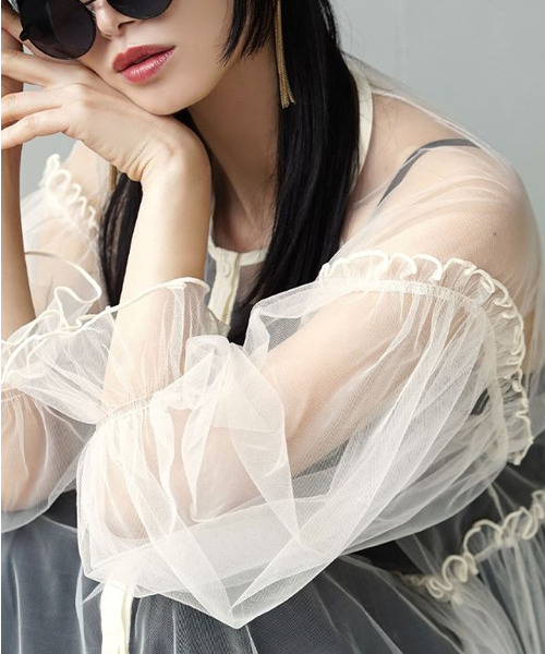 zootie（ズーティー）の「【トレンド感たっぷりな透け感チュールアイテム】 チュールメロウ レイヤードワンピース（ワンピース・レディース・ベージュ/チャコール/アイボリー/ブルー・フリー）」の7枚目の写真