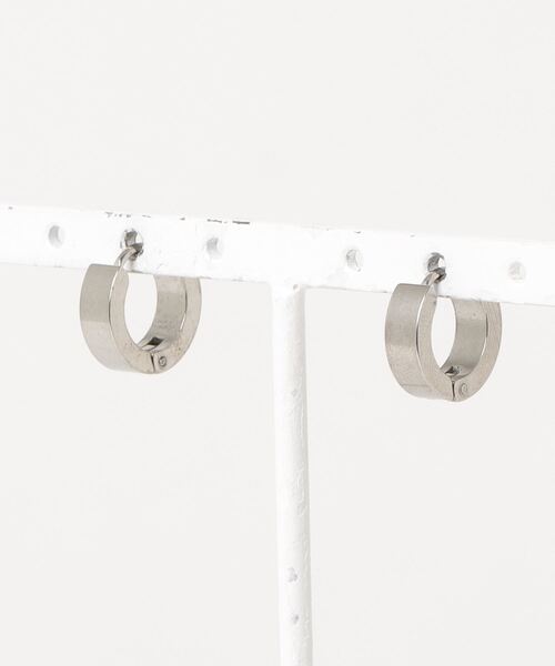 ANARKH(アナンケ)の「【Wc】【it】【ANARKH(アナンケ)】ステンレス シンプルフープピアス(ピアス(両耳用)・レディース・シルバー・FREE)」の2枚目の写真
