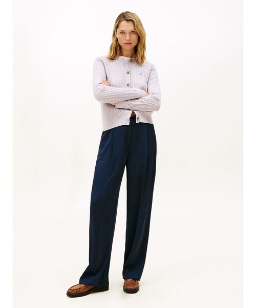 TOMMY HILFIGER(トミーヒルフィガー)の「ケーブルクルーネックカーディガン(ニット/セーター・レディース・ブラック/アイボリー/ネイビー/オレンジ/アイボリー系2/レッド/モスグリーン/ライトパープル/ホワイト/ネイビー系/アイボリー系3/イエロー系その他3/グレー・SMALL/X-SMALL/XX-SMALL/MEDIUM)」の16枚目の写真