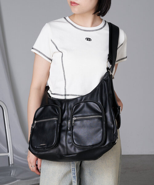 RAY CASSIN(レイカズン)の「【マルチウェイ】レザーポケットビッグショルダーバッグ(ショルダーバッグ・レディース・ブラウン/ブラック/アイボリー・FREE)」の9枚目の写真