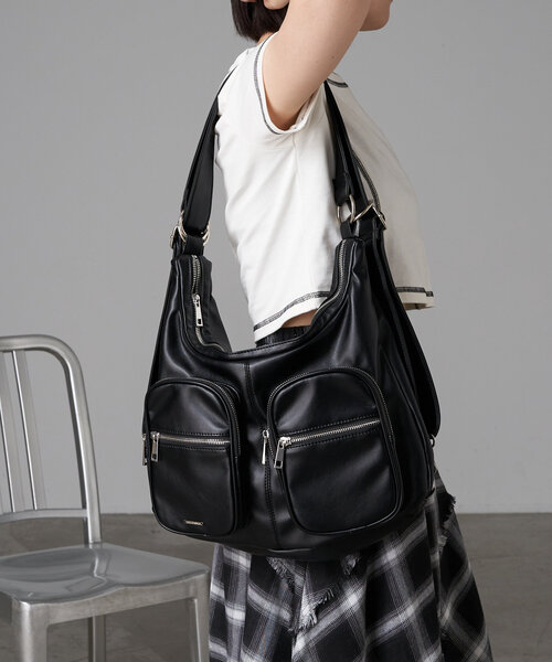 RAY CASSIN(レイカズン)の「【マルチウェイ】レザーポケットビッグショルダーバッグ(ショルダーバッグ・レディース・ブラウン/ブラック/アイボリー・FREE)」の15枚目の写真