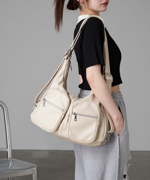 RAY CASSIN(レイカズン)の「【マルチウェイ】レザーポケットビッグショルダーバッグ(ショルダーバッグ・レディース・ブラウン/ブラック/アイボリー・FREE)」の18枚目の写真