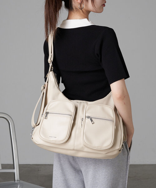 RAY CASSIN(レイカズン)の「【マルチウェイ】レザーポケットビッグショルダーバッグ(ショルダーバッグ・レディース・ブラウン/ブラック/アイボリー・FREE)」の22枚目の写真