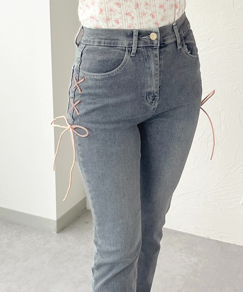 apres jour（アプレジュール）の「サイドリボンレースアップデニム【ZOZOTOWN限定アイテム】（デニムパンツ・レディース・ライトブルー/ブラック・MEDIUM/SMALL/X-LARGE）」の17枚目の写真
