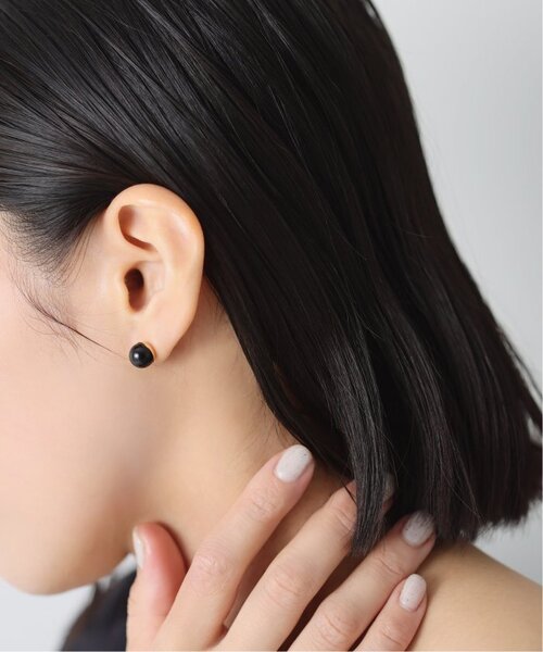 Lilas(リラ)の「オニキス8mmカップボールピアス K10(両耳)(ピアス(両耳用)・レディース・ゴールド・FREE)」の1枚目の写真