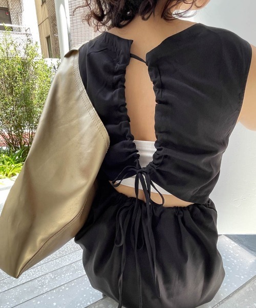 ketty cherie（ケティシェリー）の「バックリボンノースリーブワンピース≪洗濯機で洗える≫（ワンピース・レディース・ブラック・M）」の4枚目の写真