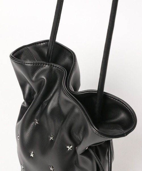 BAYFLOW（ベイフロー）の「[マグホック付き]スタッズ巾着ショルダー（ショルダーバッグ・レディース・シルバー/ブロンズ/ブラック・FREE）」の10枚目の写真