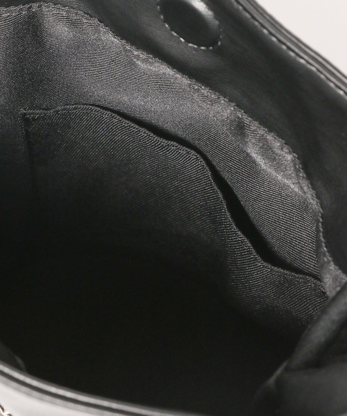 BAYFLOW（ベイフロー）の「[マグホック付き]スタッズ巾着ショルダー（ショルダーバッグ・レディース・シルバー/ブロンズ/ブラック・FREE）」の7枚目の写真