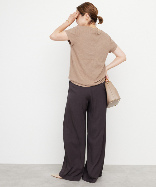 CALUX（キャラクス）の「【CALUX/キャラクス】Vネック Tシャツ（Tシャツ/カットソー・レディース・ブラウン系その他/ホワイト/ベージュ・FREE）」の5枚目の写真