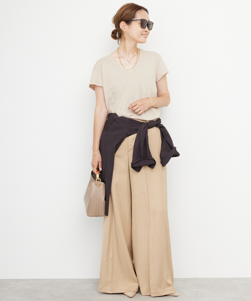 CALUX（キャラクス）の「【CALUX/キャラクス】Vネック Tシャツ（Tシャツ/カットソー・レディース・ブラウン系その他/ホワイト/ベージュ・FREE）」の10枚目の写真