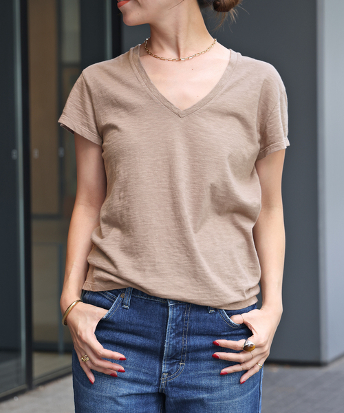 CALUX（キャラクス）の「【CALUX/キャラクス】Vネック Tシャツ（Tシャツ/カットソー・レディース・ブラウン系その他/ホワイト/ベージュ・FREE）」の15枚目の写真