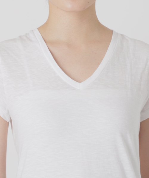 CALUX（キャラクス）の「【CALUX/キャラクス】Vネック Tシャツ（Tシャツ/カットソー・レディース・ブラウン系その他/ホワイト/ベージュ・FREE）」の21枚目の写真