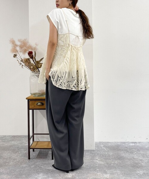 fredy emue（フレディエミュ）の「チュールバテンレースキャミビスチェ（キャミソール・レディース・ブラック/アイボリー・38）」の7枚目の写真