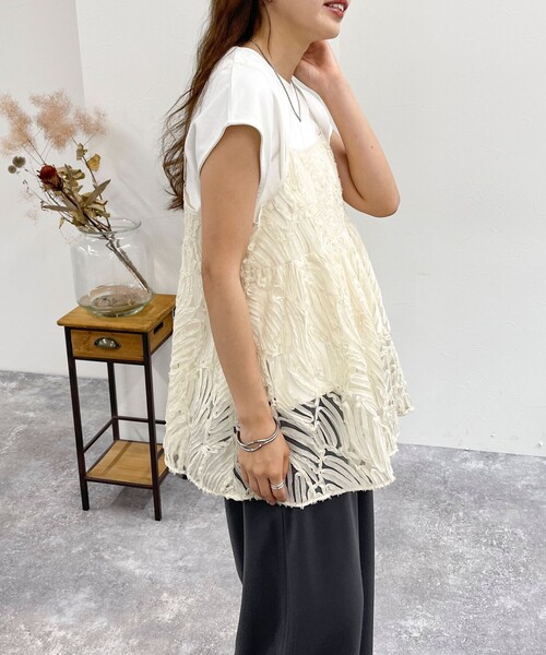 fredy emue（フレディエミュ）の「チュールバテンレースキャミビスチェ（キャミソール・レディース・ブラック/アイボリー・38）」の5枚目の写真