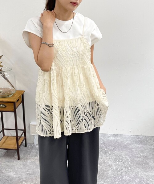 fredy emue（フレディエミュ）の「チュールバテンレースキャミビスチェ（キャミソール・レディース・ブラック/アイボリー・38）」の3枚目の写真