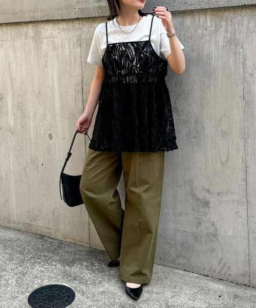 fredy emue（フレディエミュ）の「チュールバテンレースキャミビスチェ（キャミソール・レディース・ブラック/アイボリー・38）」の17枚目の写真