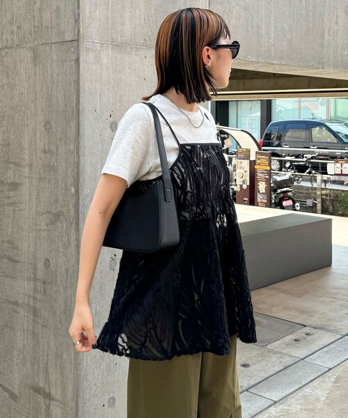 fredy emue（フレディエミュ）の「チュールバテンレースキャミビスチェ（キャミソール・レディース・ブラック/アイボリー・38）」の14枚目の写真