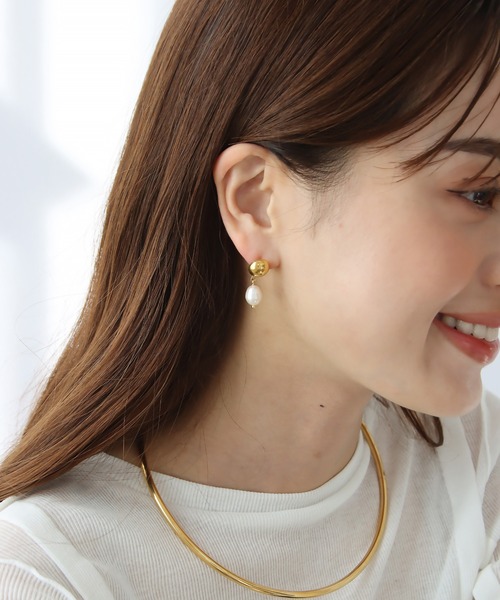 abaskdesign(アバスクデザイン)の「金属アレルギー対応 淡水パールピアス(ピアス(両耳用)・レディース・ゴールド・FREE)」の4枚目の写真