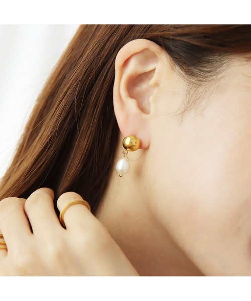 abaskdesign(アバスクデザイン)の「金属アレルギー対応 淡水パールピアス(ピアス(両耳用)・レディース・ゴールド・FREE)」の5枚目の写真