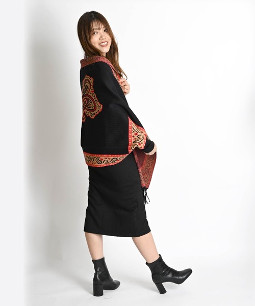 MARAI(マーライ)の「ペイズリー柄 フリンジ付き コーディガン(カーディガン/ボレロ・レディース・レッド/グレー/ワイン/ブラック/ベージュ・FREE)」の9枚目の写真