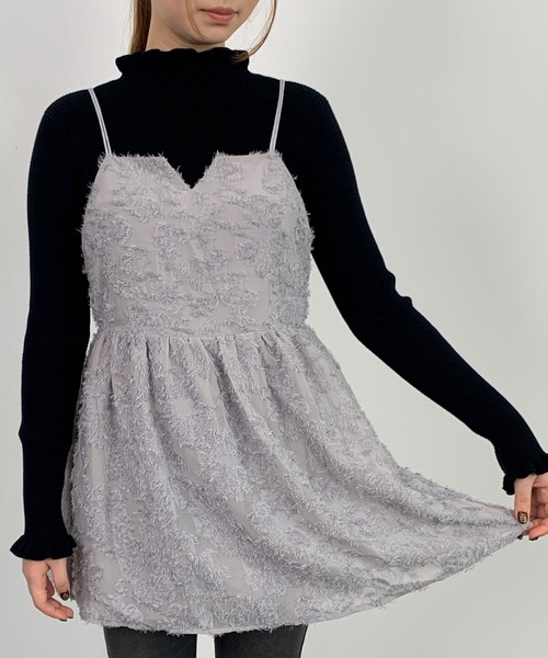 SAISON DE PAPILLON(セゾンドパピヨン)の「フラワーモチーフキャミトップス(キャミソール・レディース・グレー/ブラック・M/L)」の1枚目の写真