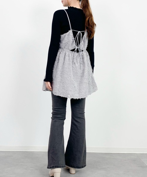 SAISON DE PAPILLON(セゾンドパピヨン)の「フラワーモチーフキャミトップス(キャミソール・レディース・グレー/ブラック・M/L)」の3枚目の写真