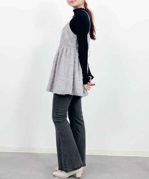 SAISON DE PAPILLON(セゾンドパピヨン)の「フラワーモチーフキャミトップス(キャミソール・レディース・グレー/ブラック・M/L)」の6枚目の写真