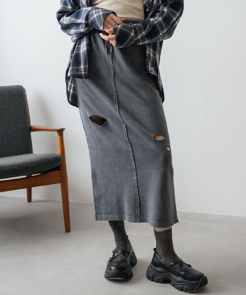 RETRO GIRL(レトロガール)の「ダメージ裏毛SK(スカート・レディース・ホワイト系その他/ダークグリーン/チャコールグレー・FREE)」の13枚目の写真