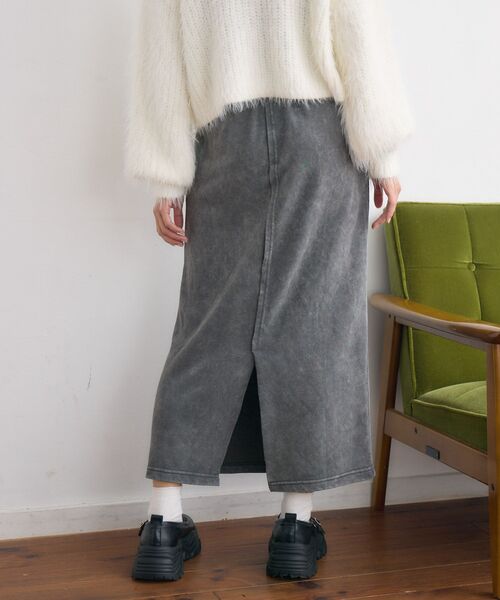 RETRO GIRL(レトロガール)の「ダメージ裏毛SK(スカート・レディース・ホワイト系その他/ダークグリーン/チャコールグレー・FREE)」の21枚目の写真