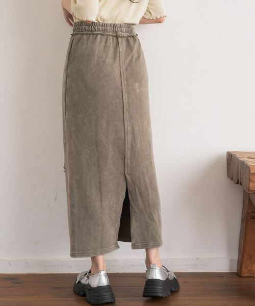 RETRO GIRL(レトロガール)の「ダメージ裏毛SK(スカート・レディース・ホワイト系その他/ダークグリーン/チャコールグレー・FREE)」の4枚目の写真