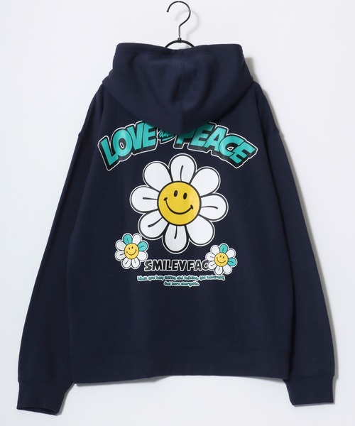 SMILEY FACE(スマイリーフェイス)の「SMILEY FACE/スマイリーフェイス オーバーサイズ 裏起毛 袖プリント バックプリント ロゴ ワンポイント刺繍 スウェット パーカー フーディー/レディース メンズ(パーカー・レディース・スミクロ/グレー系その他2/グレー系その他/ブラック系その他/ブラック系その他3/ブラック系その他2/ネイビー/アッシュグレー/ブラック・LL/L/M)」の21枚目の写真