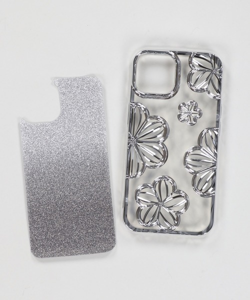 SPINNS（スピンズ）の「iPhone14/15対応/クリアiPhoneケース/フラワー（スマホケース/カバー・レディース・シルバー・14/15 ）」の3枚目の写真