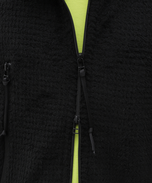 Product Twelve（プロダクトトゥエルブ）の「Product Twelve(プロダクトトゥエルブ) Polartec Alpha jacket 24AW-PBL06（ブルゾン・メンズ・ブラック・2/3）」の4枚目の写真