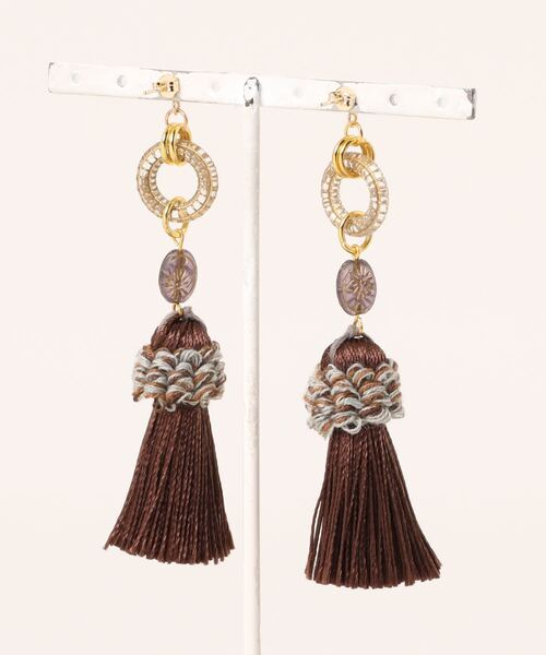 tone（トーン）の「【Astyle】ブラウンタッセルピアス(MA)（ピアス（両耳用）・レディース・ブラウン・FREE）」の4枚目の写真