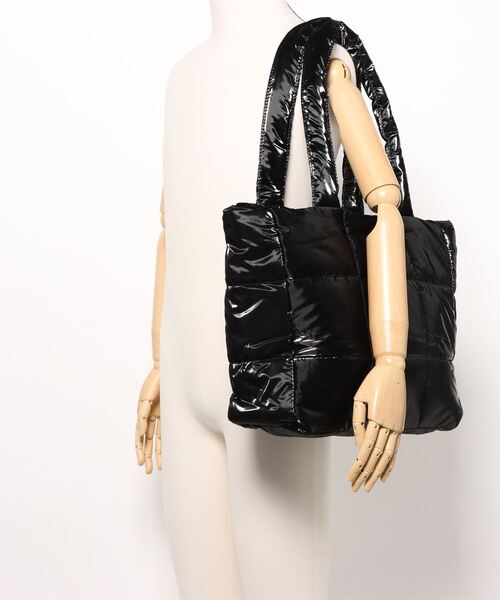 FOREVER 21（フォーエバー トゥエンティーワン）の「キルティングトートバッグ（ハンドバッグ・レディース・オフホワイト/ブラック・FREE）」の3枚目の写真