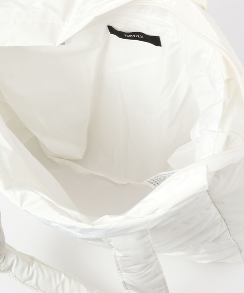 FOREVER 21（フォーエバー トゥエンティーワン）の「キルティングトートバッグ（ハンドバッグ・レディース・オフホワイト/ブラック・FREE）」の7枚目の写真