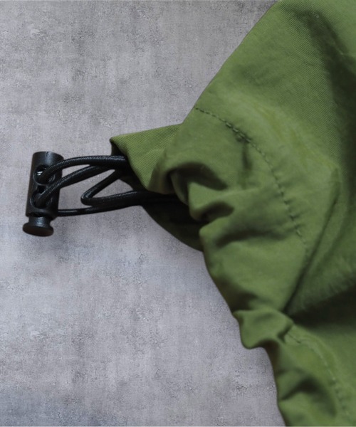 ATMARK（アットマーク）の「《フリーサイズ　/　UNISEX　》ワンポイント　グラフィティロゴ　ナイロン　カーゴパンツ（カーゴパンツ・メンズ・ホワイト/レッド/ブラック/カーキ/ブルー・FREE）」の21枚目の写真