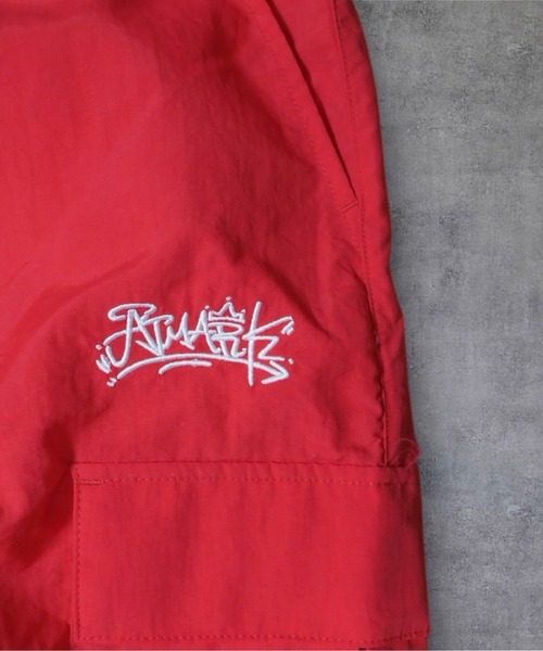 ATMARK（アットマーク）の「《フリーサイズ　/　UNISEX　》ワンポイント　グラフィティロゴ　ナイロン　カーゴパンツ（カーゴパンツ・メンズ・ホワイト/レッド/ブラック/カーキ/ブルー・FREE）」の18枚目の写真