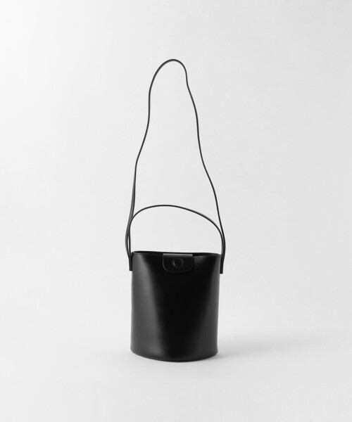 YAHKI(ヤーキ)の「<YAHKI>ソフトレザー ショルダーバッグ -2WAY-(ショルダーバッグ・レディース・ブラック/ベージュ・FREE)」の18枚目の写真