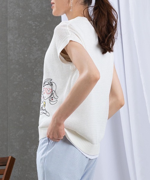 STUDIO PICONE(スタジオピッコーネ)の「透かし編み刺繍ニットベスト(ベスト・レディース・ホワイト/ライトグリーン/ライトパープル/ブラック・L/M)」の15枚目の写真