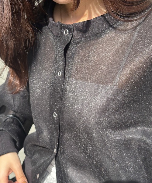 ISOOK（アイスー）の「【ISOOK / アイスー】シアーダンボール2wayカーディガン / シアートップス シースルー プルオーバー 羽織り ミドル丈 長袖 クルーネック 冷房対策 白 黒 アイボリー ブラック ZOZOTOWN限定（カーディガン/ボレロ・レディース・ブラック/アイボリー・FREE）」の6枚目の写真