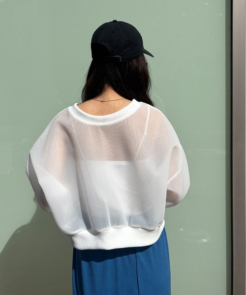 ISOOK（アイスー）の「【ISOOK / アイスー】シアーダンボール2wayカーディガン / シアートップス シースルー プルオーバー 羽織り ミドル丈 長袖 クルーネック 冷房対策 白 黒 アイボリー ブラック ZOZOTOWN限定（カーディガン/ボレロ・レディース・ブラック/アイボリー・FREE）」の9枚目の写真