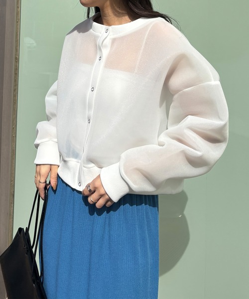 ISOOK（アイスー）の「【ISOOK / アイスー】シアーダンボール2wayカーディガン / シアートップス シースルー プルオーバー 羽織り ミドル丈 長袖 クルーネック 冷房対策 白 黒 アイボリー ブラック ZOZOTOWN限定（カーディガン/ボレロ・レディース・ブラック/アイボリー・FREE）」の7枚目の写真